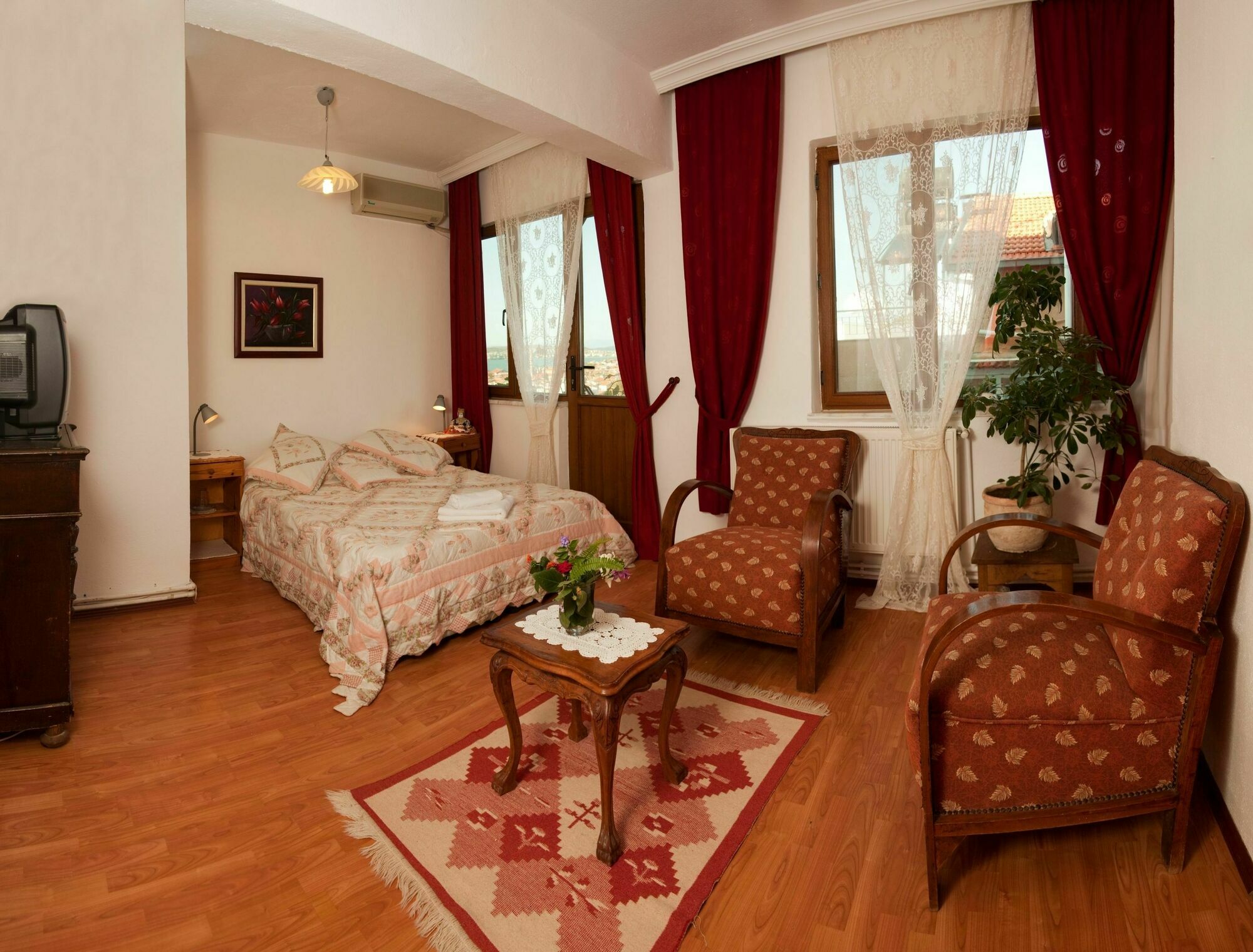 Gunebakan Taliani Hotel Ayvalı Εξωτερικό φωτογραφία